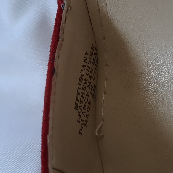 Marc Fisher Red High Heels 8  👠 - Picture 7 of 9